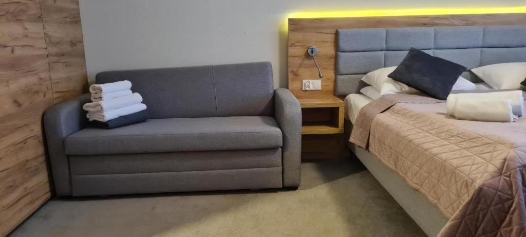 Aparthotel Apartamenty Czarna Gora 308 Сєнна Екстер'єр фото